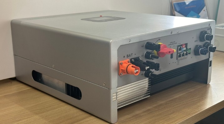 Biến tần Luxpower Hybrid Giá Sỉ 4 Máy Luxpower 5kW 6KW 8KW 12KW