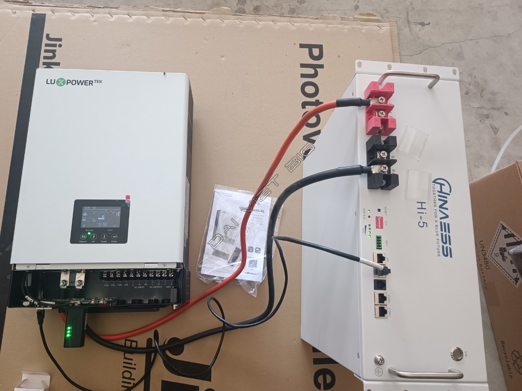 Biến tần Hòa lưới bám tải, độc lập, Hybrid LUXPOWER 6KW SNA CT NGOÀI 2025