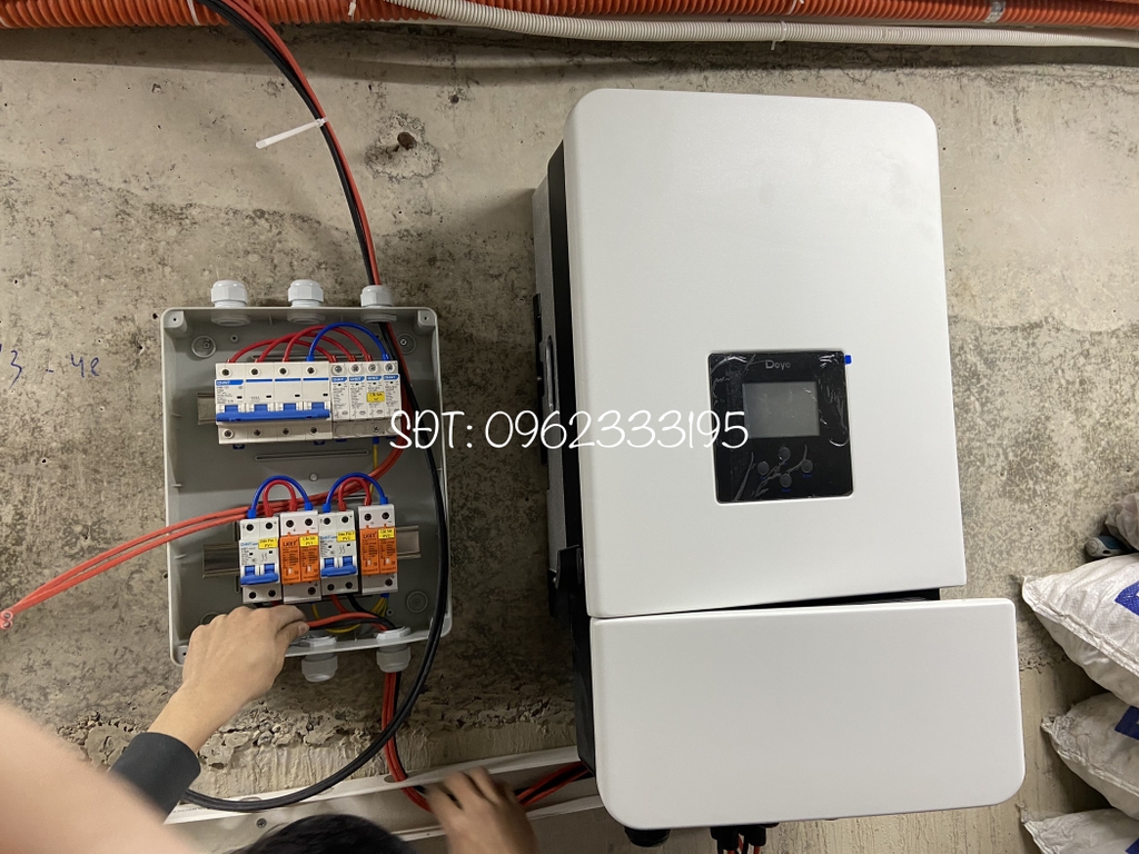 Biến Tần Hybrid SUN-8K-SG05LP3-EU-SM2 ( NEW )