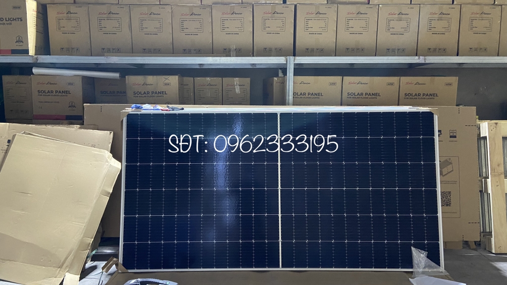 Tấm pin năng lượng mặt trời LONGi Hi-MO X10 650W – 2 mặt kính