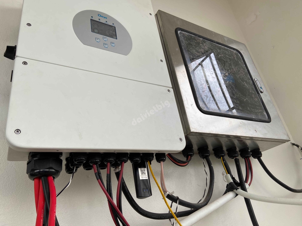 Biến tần Hybrid Deye 12KW 1 Pha SUN-12K-SG02LP1-EU-AM3