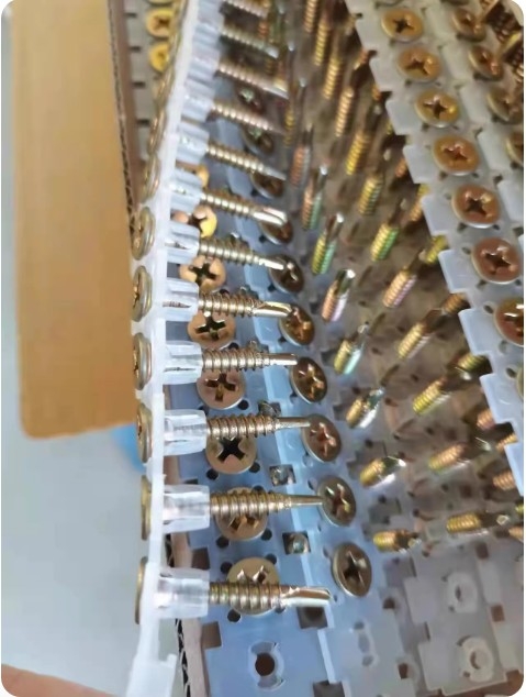 Ốc vít thạch cao dùng xích (Collated Drywall Screws)