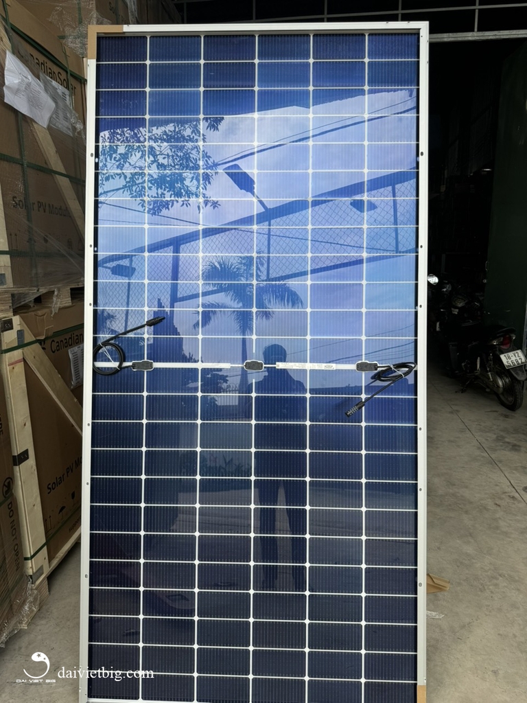 Tấm Pin CANADIAN 580W N-type LOẠI A 2 MẶT KÍNH 2025