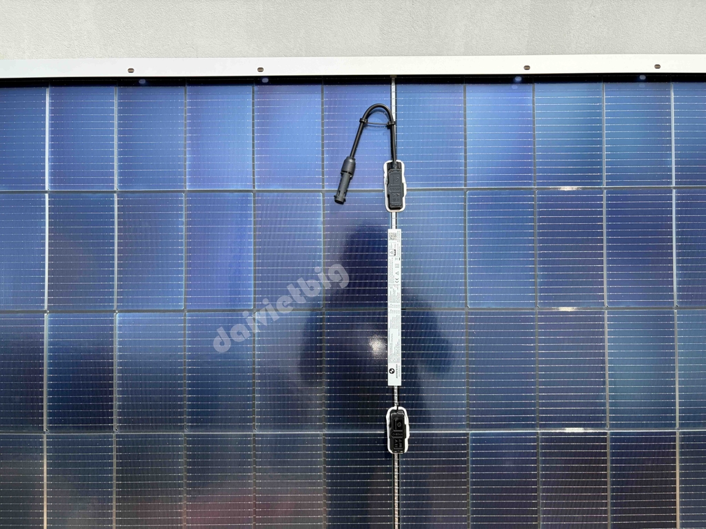 Tấm Pin mặt trời Astronergy Chint 625W LOẠI A 2 hai mặt kính