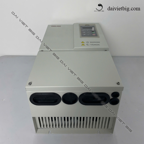 Biến tần bơm năng lượng mặt trời Delixi 132KW - 3 Pha