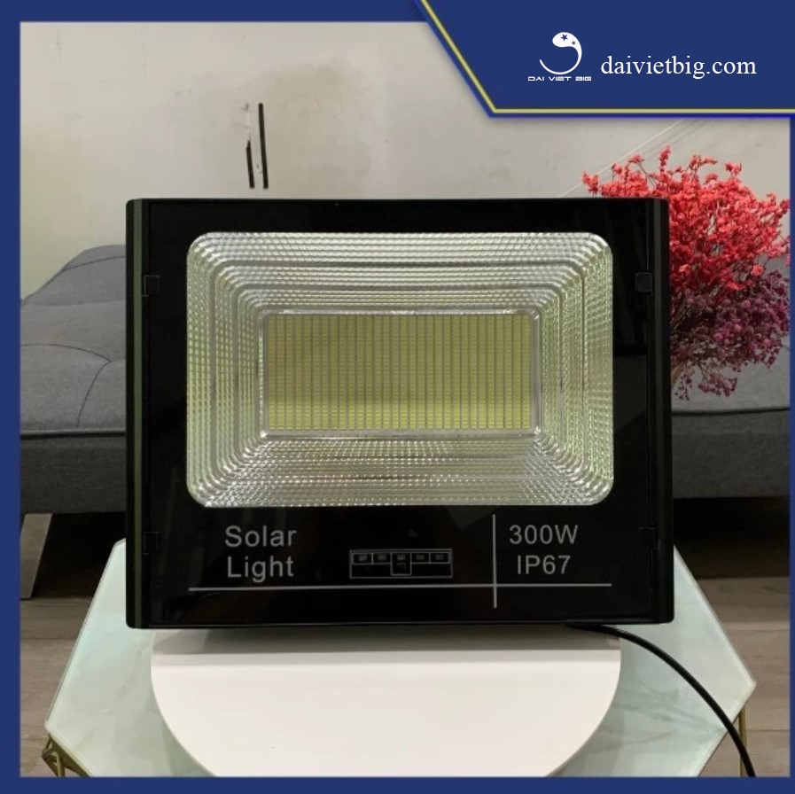 Đèn pha led năng lượng mặt trời NT-SF300 (300W) Bảo Hành 24 tháng