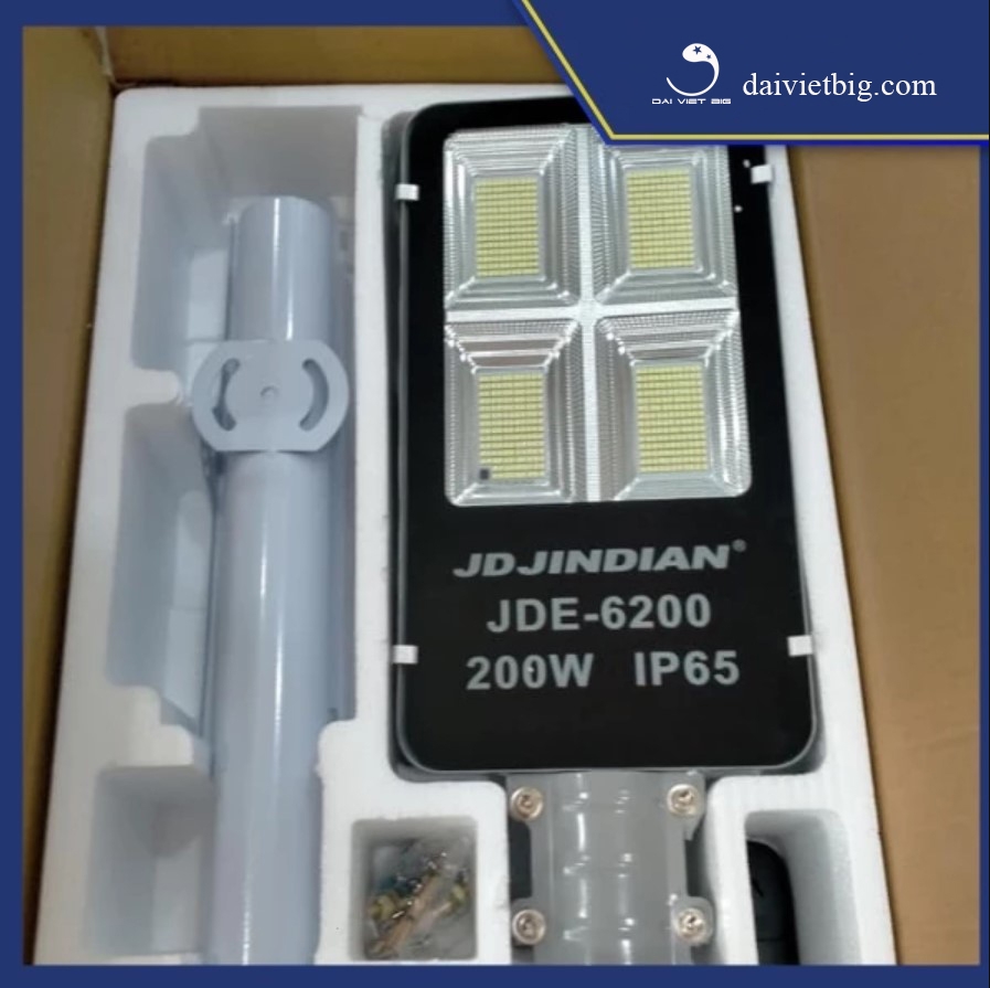 Đèn đường, đèn năng lượng mặt trời Jindian JDE6-200 Công suất 200W Khung Nhôm, Chip Led 