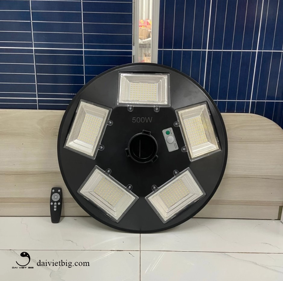 Đèn sân vườn, đèn đĩa bay năng lượng mặt trời UFO 500 Công suất 250W Ánh Sáng Vàng-Ánh Sáng Trắng