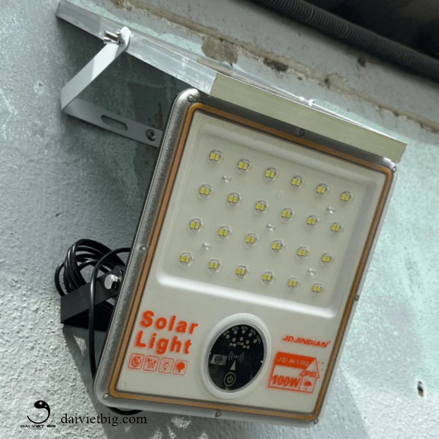 Đèn pha led cảm biến chuyển động năng lượng mặt trời JD-N100, công suất 100w - chống trộm hiệu quả
