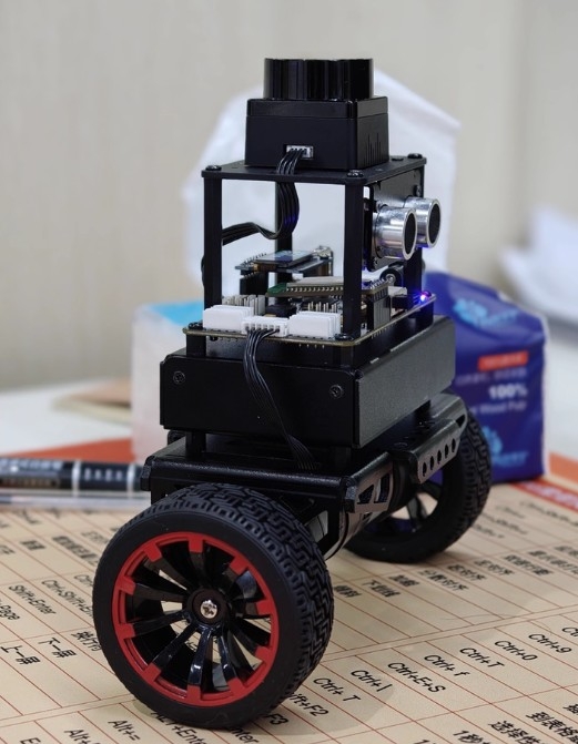 MiniBalan, mô hình robot tự cân bằng hai bánh cỡ lớn được trang bị vi điều khiển STM32, có tính năng nhận dạng hình ảnh và điều khiển PID.