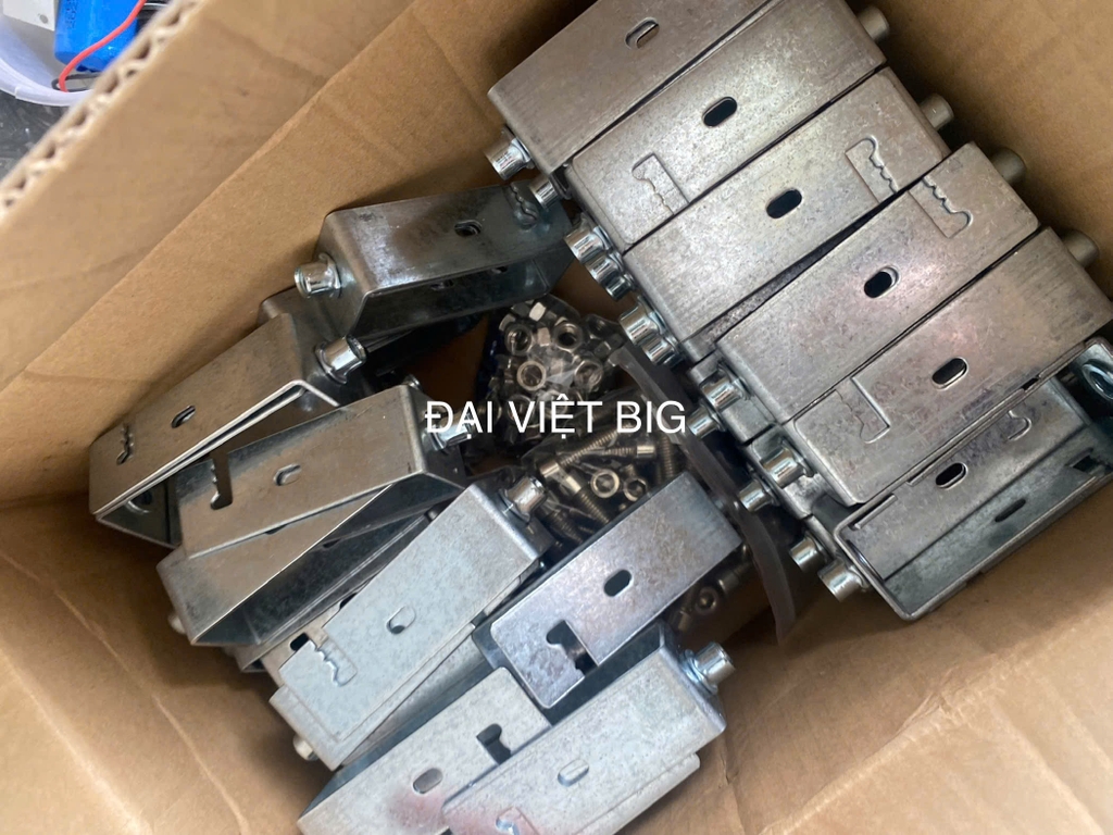 Kẹp U tấm pin năng lượng mặt trời. Kẹp U INOX 40x40 30x60 40x80 | Kẹp dưới tấm pin năng lượng mặt trời.