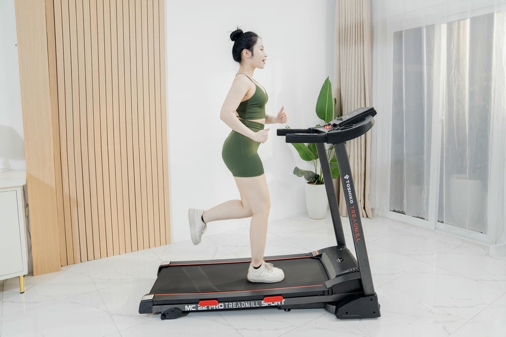 Máy chạy bộ đơn năng Toshiko MC22 Pro
