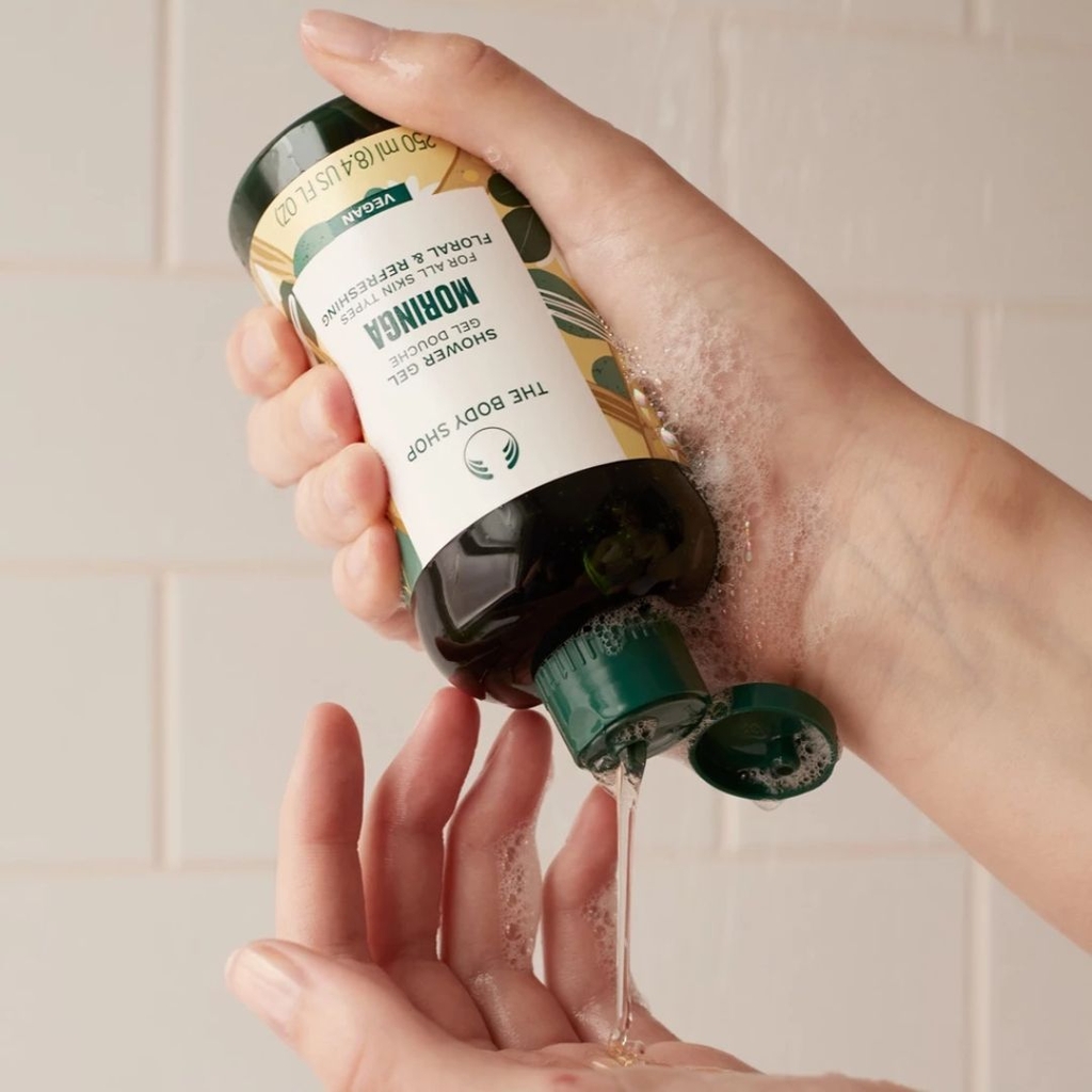 Sữa Tắm Hương Hoa Chùm Ngây Dưỡng Ẩm The Body Shop Moringa Shower Gel