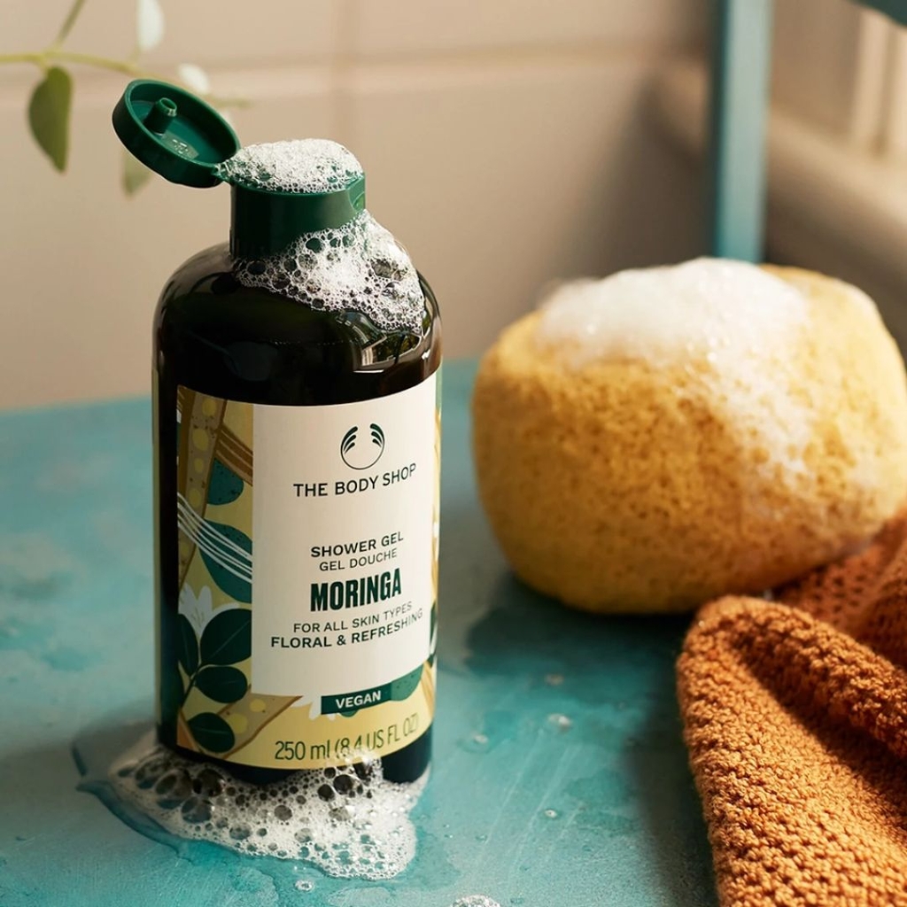 Sữa Tắm Hương Hoa Chùm Ngây Dưỡng Ẩm The Body Shop Moringa Shower Gel