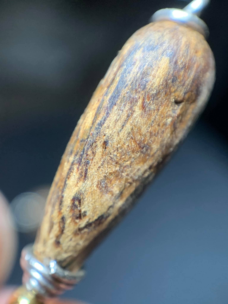 Mặt Trầm Chìm Hình Giọt Nước