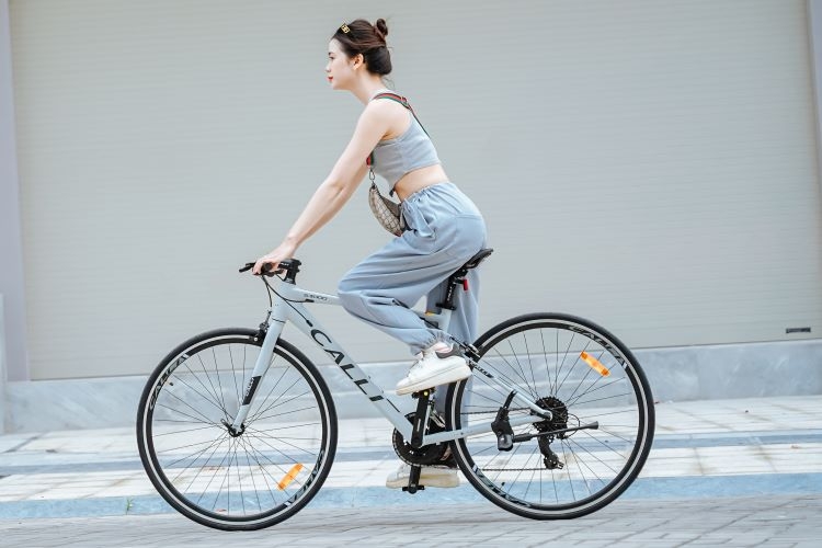 Xe đạp thể thao CALLI S3000 Khung nhôm không mối hàn, đi dây âm sườn