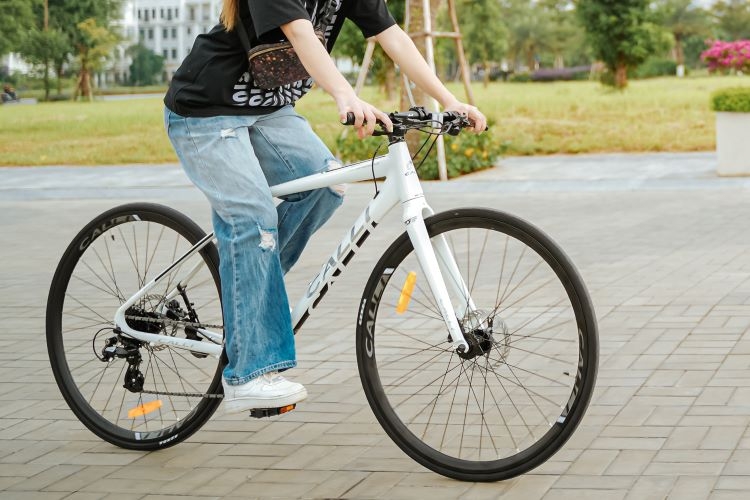 Xe đạp thể thao CALLI S5000 Khung nhôm không mối hàn, Phù hợp với người cao từ 1m48 trở lên