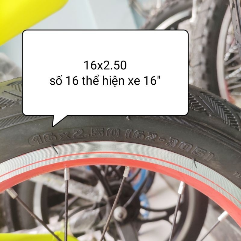 Bánh phụ xe đạp trẻ em có đèn LED sáng (gồm cả bộ 2 bánh + chân sắt + tặng kèm chuông xe)