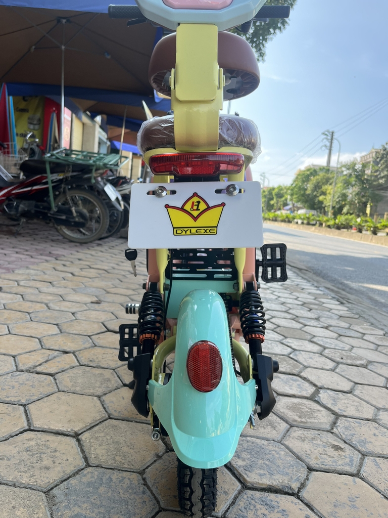Xe đạp điện Hotgirl, xe chạy pin 15A, kiểu dáng mới, trẻ trung