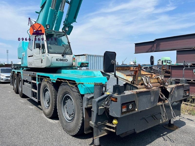 Xe cẩu bánh lốp 70 tấn Kobelco RK700-2 (2015) nhập khẩu từ Nhật Bản