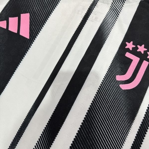 Juventus 25/26 Player - Trắng sọc đen