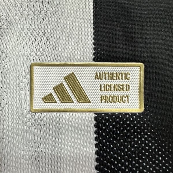 Juventus 25/26 Player - Trắng sọc đen