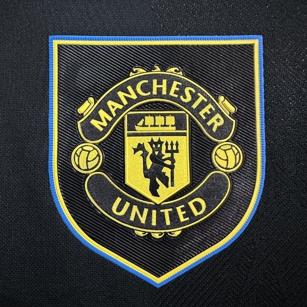 Manchester United 25/26 Player - Đen vàng