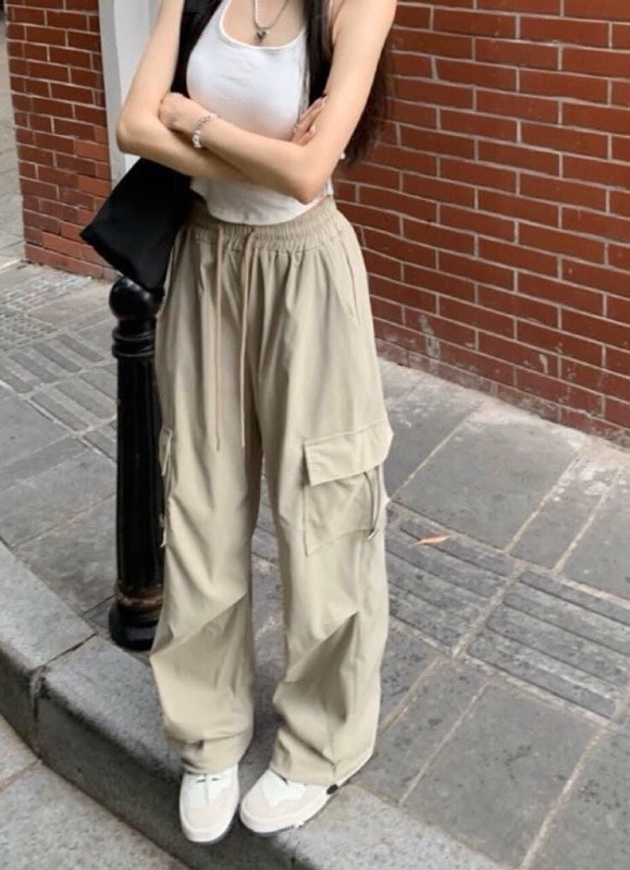 QUẦN GIÓ TÚI HỘP WHOAU M24062411