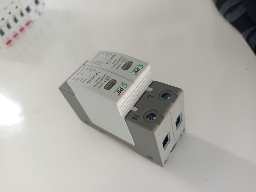Aptomat chống sét lan truyền AC 385V 2P 40KA - cắt sét Ac
