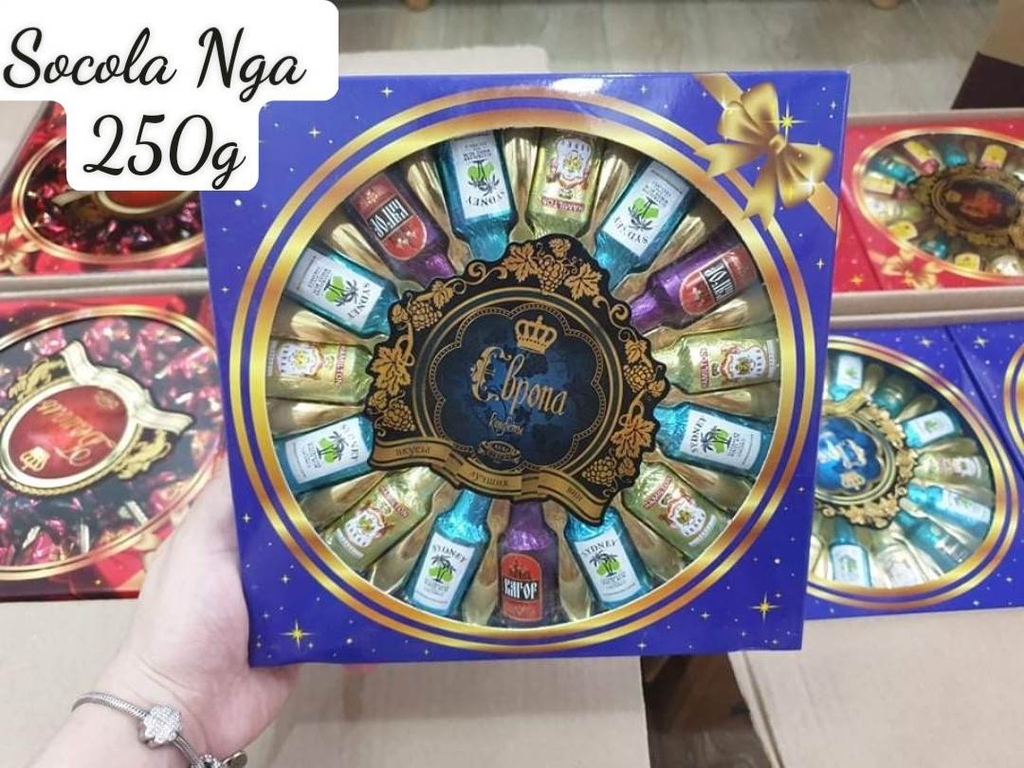 Socola hình chai rượu Ebpona 250g ( xanh)