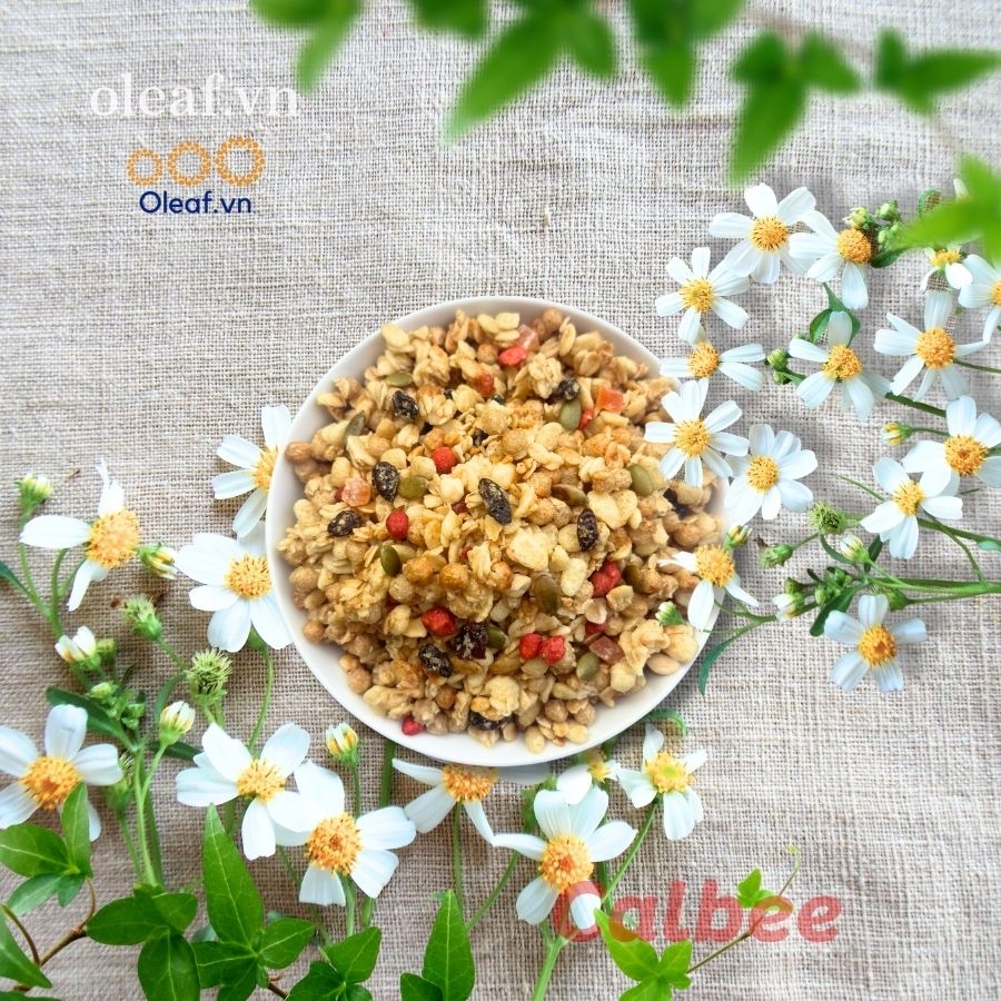 Ngũ Cốc Trái Cây Calbee Nhật Bản [Tặng Thêm 50g] 800G Ăn Kiêng Giảm Cân, Sữa Chua Dinh Dưỡng Ăn Sáng OLEAF - Ngũ Cốc Sấy