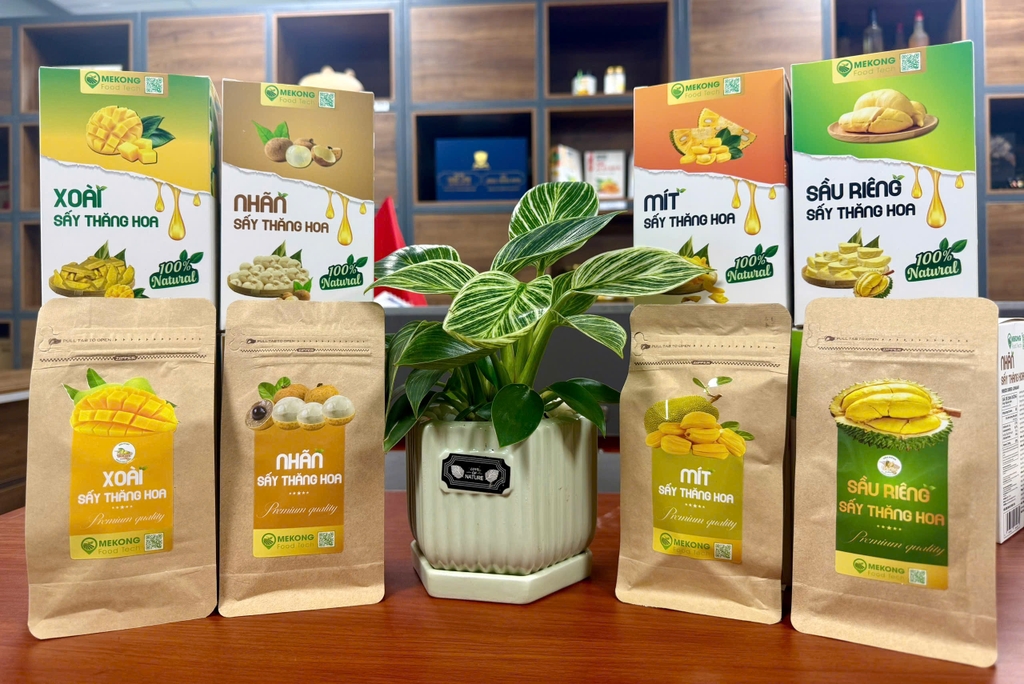 Hộp quà combo- Xoài, Nhãn, Sầu riêng, Mít sấy thăng hoa