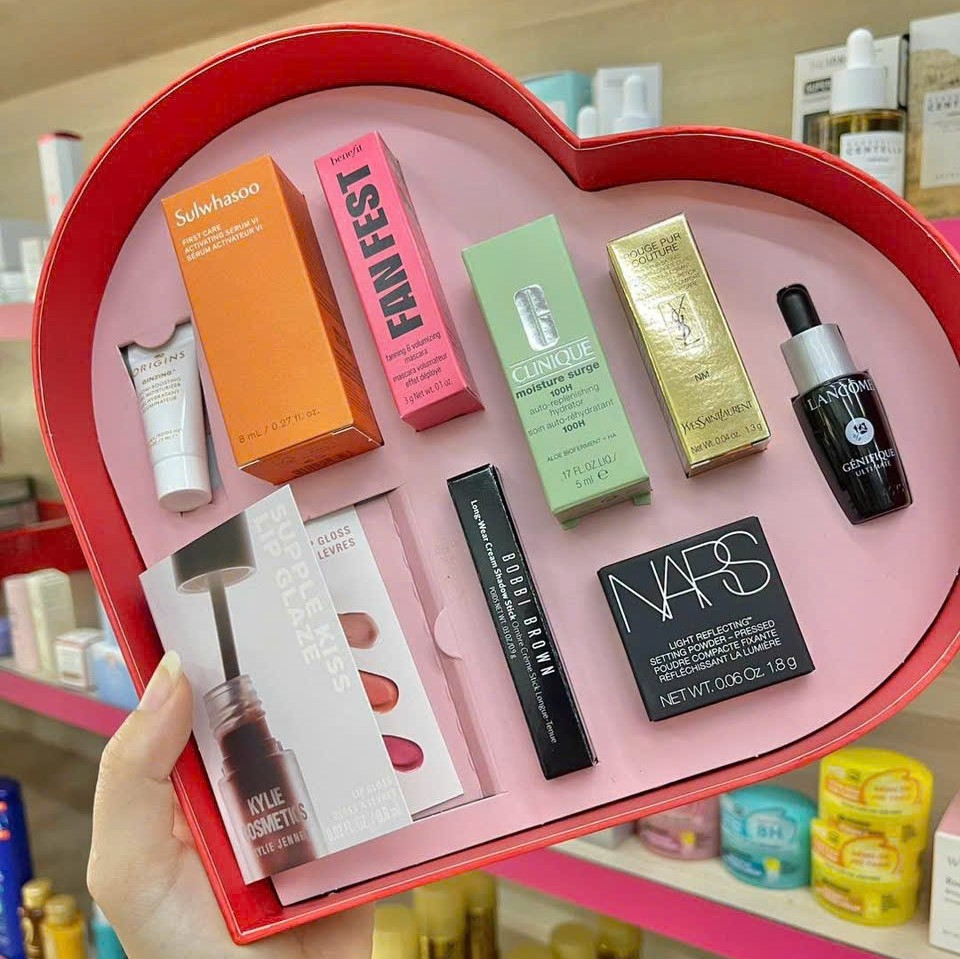 Set 9 Món Mỹ Phẩm & Dưỡng Da Cao Cấp Macy's The Love And Glow Beauty - Fullbox Hàng US