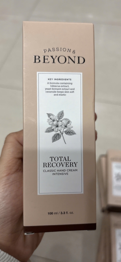 Kem Dưỡng Tay Beyond Classic