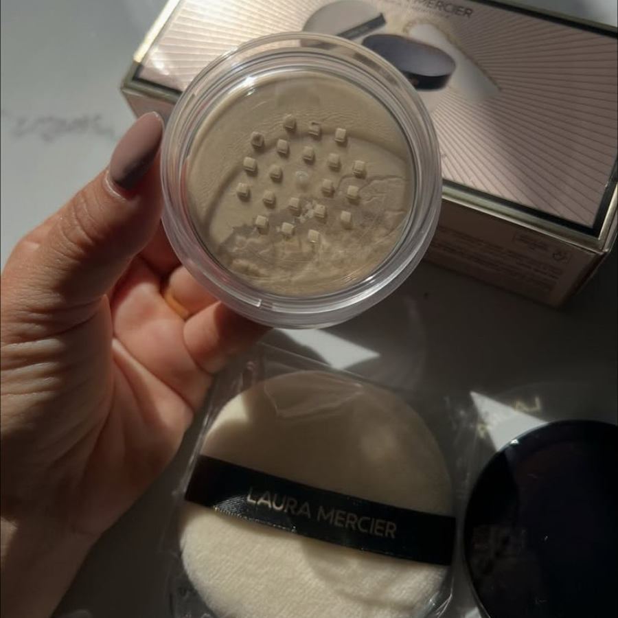 Phấn Phủ Laura Mercier Ultra-Blur Translucent Loose Setting Powder - Kèm Bông Phấn - 20g Fullbox