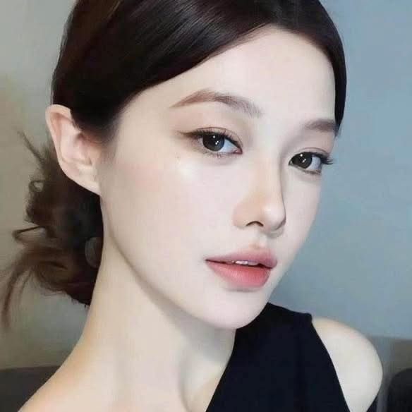 Phấn Phủ Nén YSL All Hours Hyper Finish Powder - Tone Translucent (Không Màu) - 7.5g Fullbox