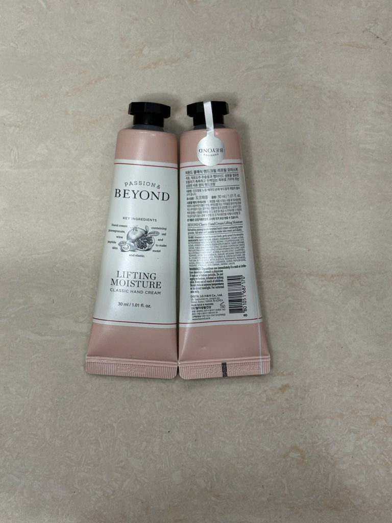 Kem Dưỡng Tay Beyond Classic