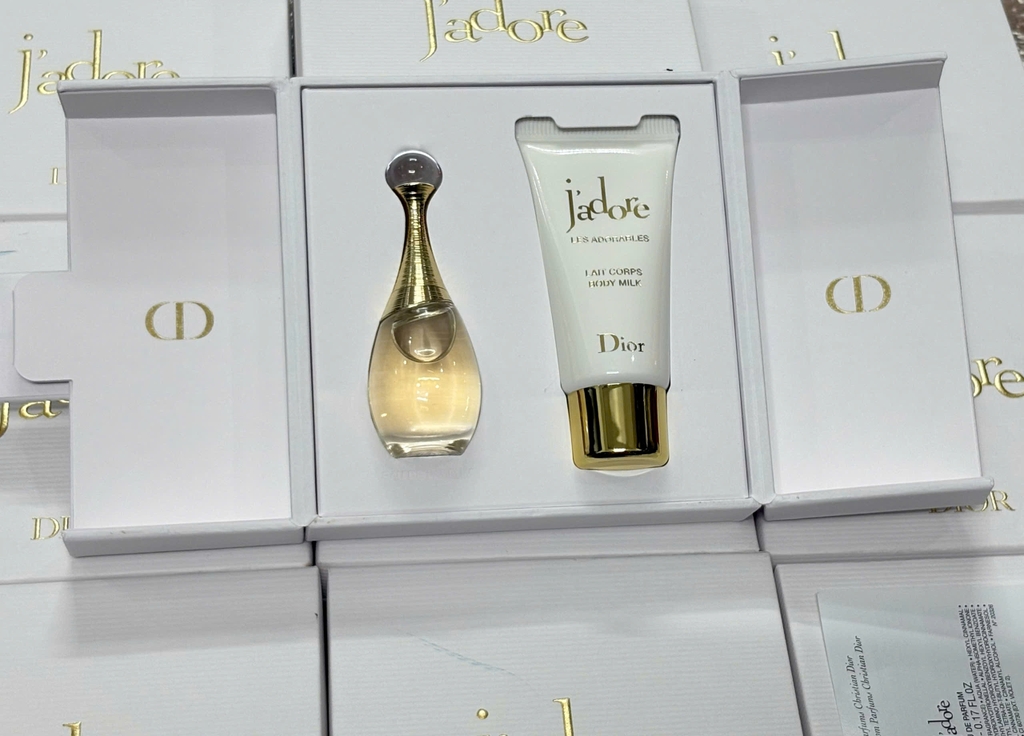 Set 2 món Dior Jadore EDP Fullbox Hàng Công Ty (Nước hoa 5ml + Body Milk 20ml)