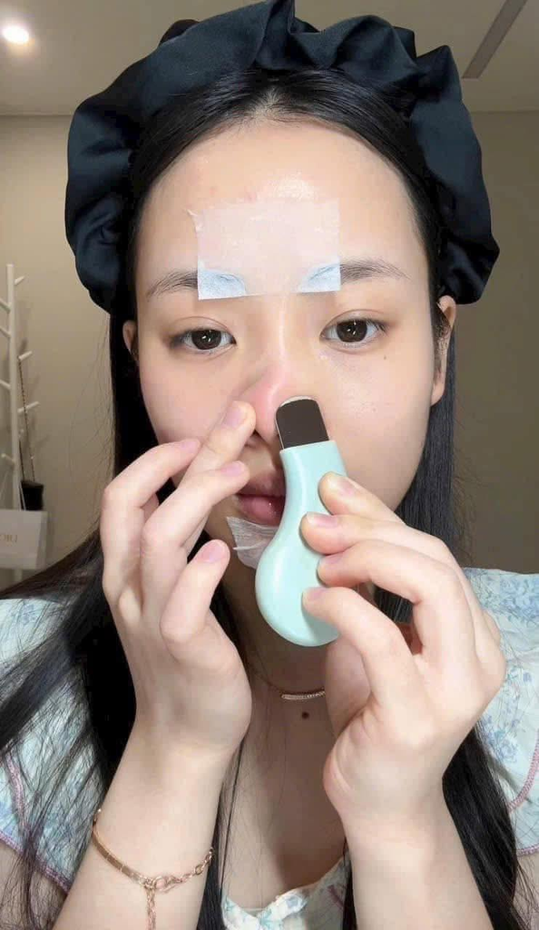 Dụng Cụ Làm Sạch Mụn Đầu Đen ILSO Deep Clean Master