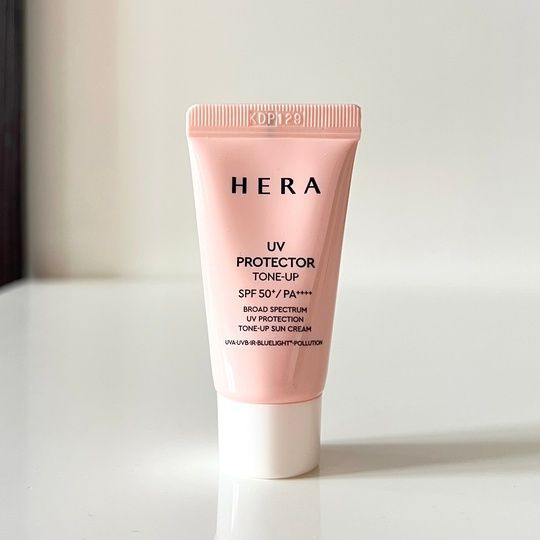 Kem Chống Nắng Nâng Tone Hera UV Protector Tone Up SPF50+/PA++++ - 15ml Nobox