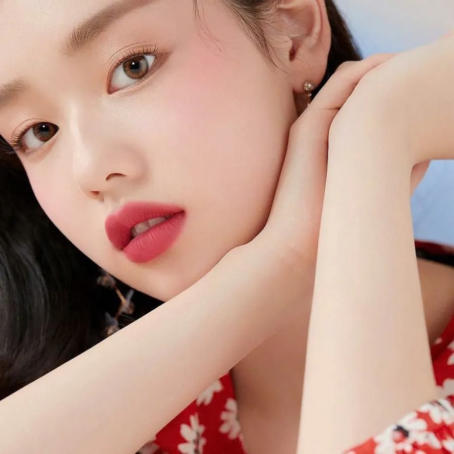 Son Kem Yves Saint Laurent YSL The Inks Blur Màu 220 Strawberry Thrill Hồng Dâu - 5.5ml Fullbox