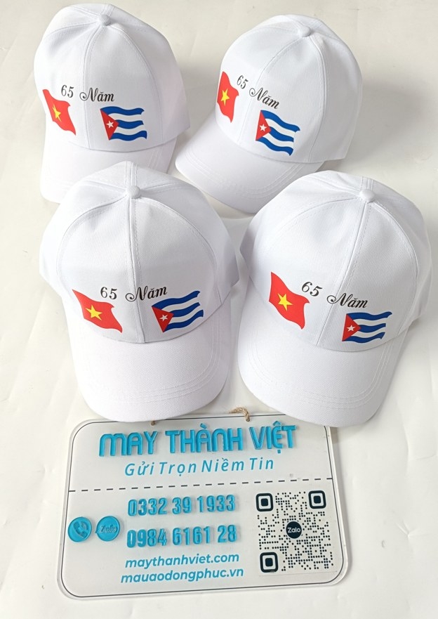 Đặt nón đồng phục