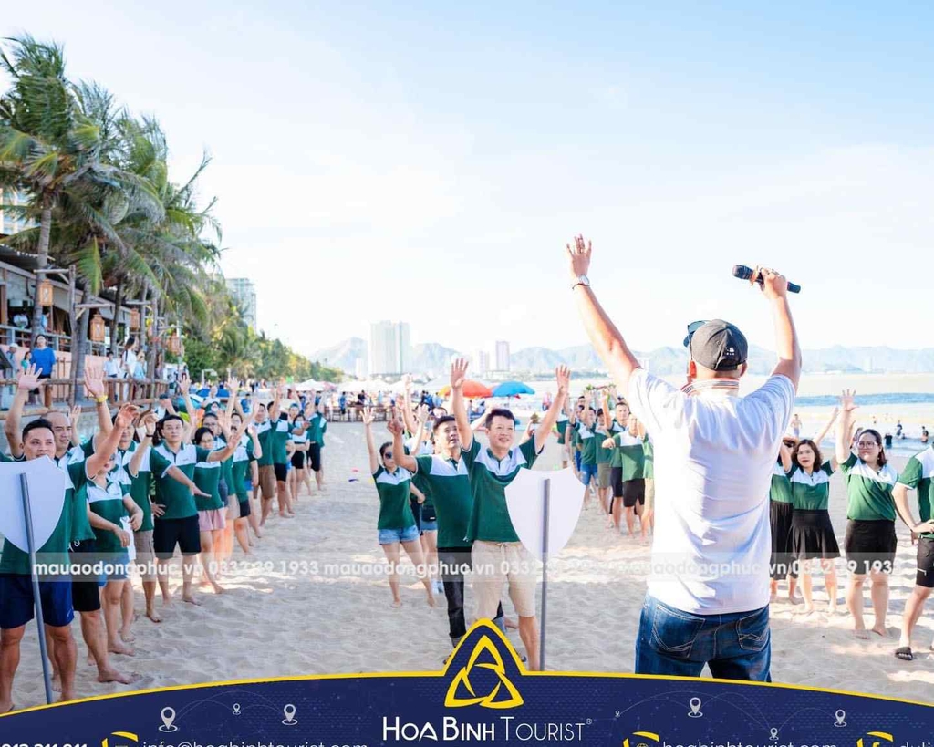 Đồng Phuc Đi Biển Teambuiding Ngân Hàng Vietcombank - Đồng Phục May Thành Việt
