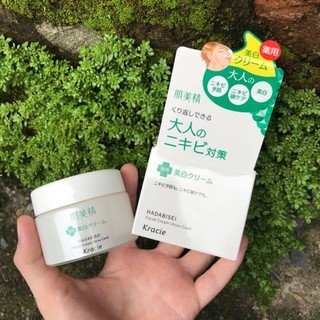 Kem Dưỡng Kracie Hadabisei Acne Care Facial Cream Hủ 50g