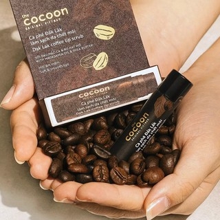 Tẩy TBC Môi Cocoon Cà Phê Đắk Lắsk Cây 5g