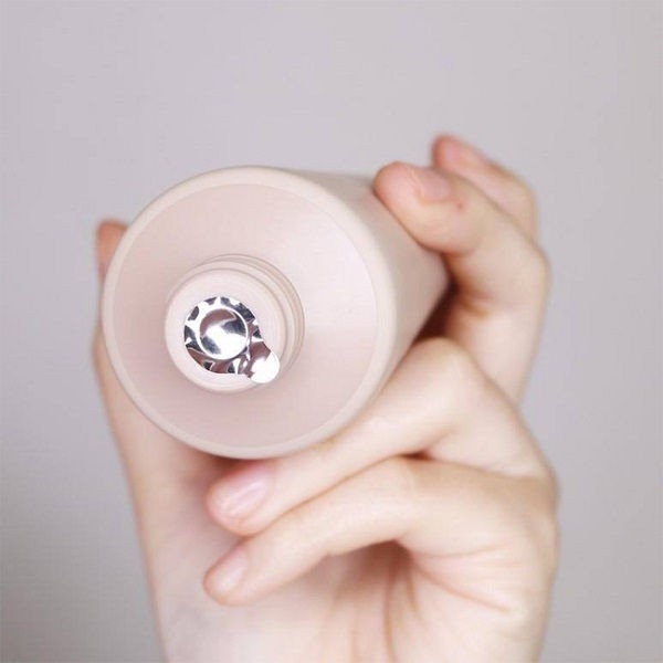 Sữa Rửa Mặt Innisfree Tro Núi Lửa Jeju Volcanic Bha Pore Cleansing Foam Sạch Sâu Se Khít Lỗ Chân Lông 150g