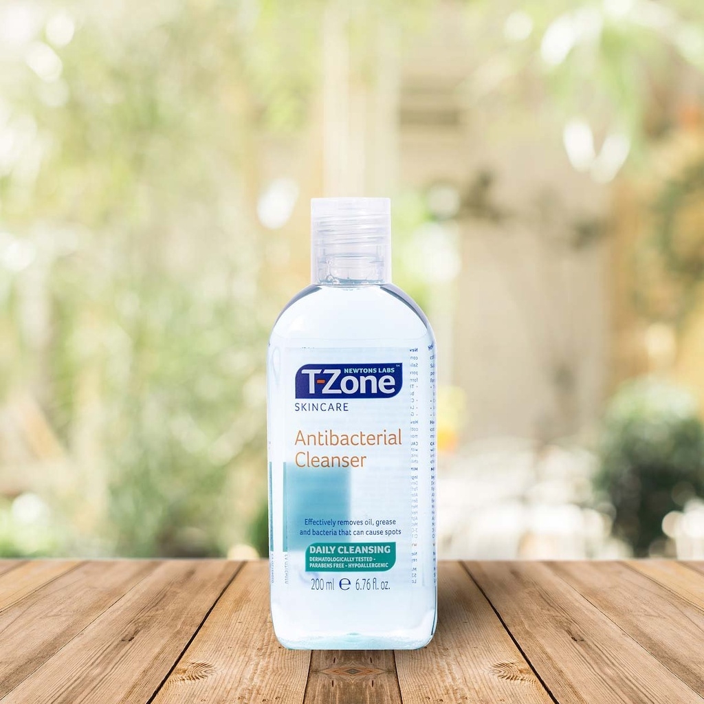 Toner TZone Làm Sạch Ngăn Mụn Tràm Trà Antibacterial Cleanser 200ml