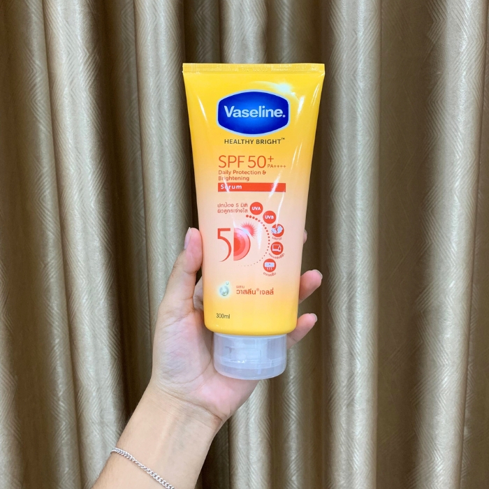 Dưỡng Thể Vaseline Healthy Bright 50X SPF50+ Tuýp 300ml