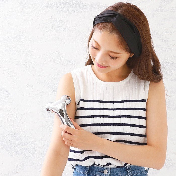 Lăn RENAGE UFURL Nâng Cơ Thon Gọn Mặt Body Nội Địa Nhật