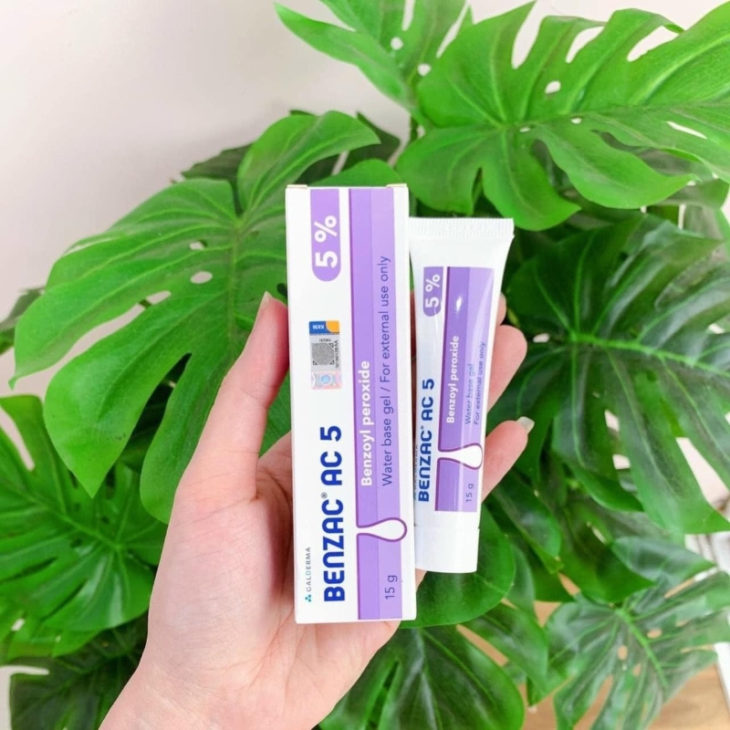 Kem Chấm Mụn Benzac AC5 5% Benzoyl Preoxide Hỗ Trợ Gom Cồi Mụn Giảm Sưng Viêm Hiệu Quả Pháp - Tuýp 15g